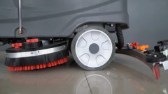 洗地機(jī)吸水扒無(wú)法下降?怎么調(diào)整